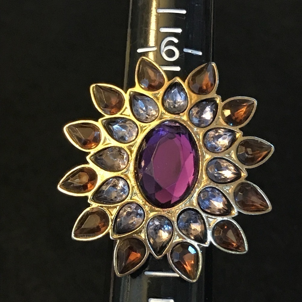 Star Statement ring oval purple center stone teardrop-shaped accent stones